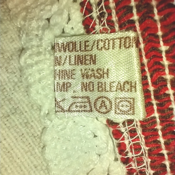 Set of 3 Embroidered Table Linens Imported from Austria - Picture 4 of 10